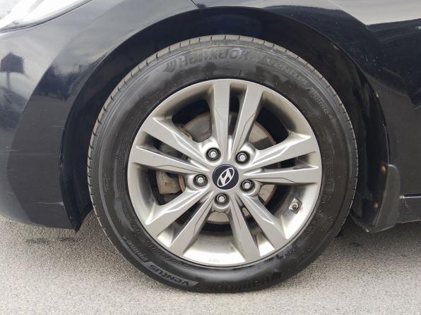 Hyundai Elantra VI (AD) с пробегом 2018 года, цена 1 420 000 рублей, 137000 км, седан, Автокод Объявления
