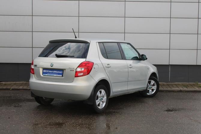 Skoda Fabia II Рестайлинг с пробегом 2012 года, цена 415 000 рублей, 254853 км, хэтчбек, Автокод Объявления