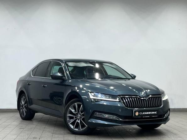 Skoda Superb III Рестайлинг с пробегом 2019 года, цена 2 369 000 рублей, 175500 км, лифтбек, Автокод Объявления