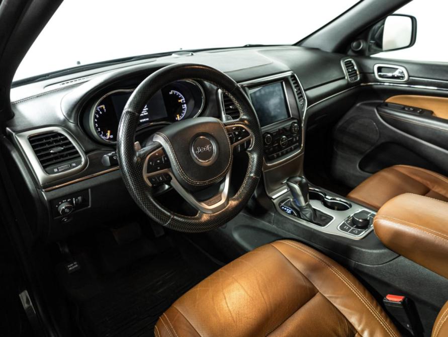 Jeep Grand Cherokee IV (WK2) Рестайлинг Санкт-Петербург  - изображение 12