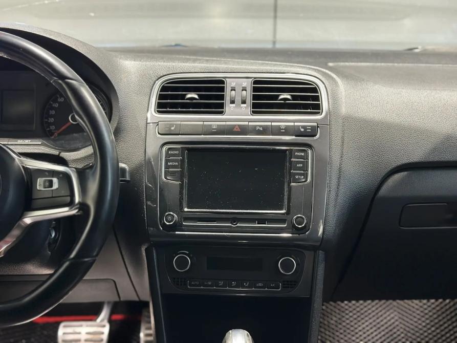 Volkswagen Polo V Рестайлинг Новосибирск  - изображение 13