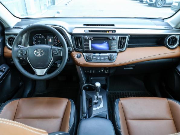 Toyota RAV4 IV (XA40) Рестайлинг с пробегом 2015 года, цена 2 698 000 рублей, 51837 км, внедорожник, Автокод Объявления