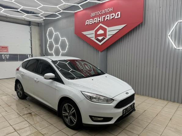 Ford Focus III Рестайлинг с пробегом 2017 года, цена 1 049 000 рублей, 214440 км, хэтчбек, Автокод Объявления