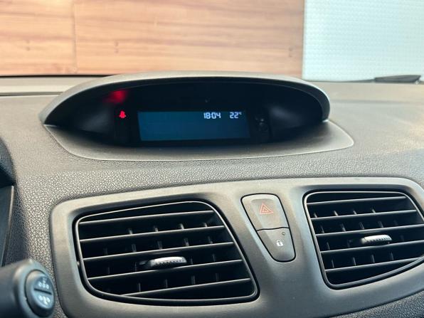 Renault Fluence I с пробегом 2012 года, цена 630 000 рублей, 185554 км, седан, Автокод Объявления