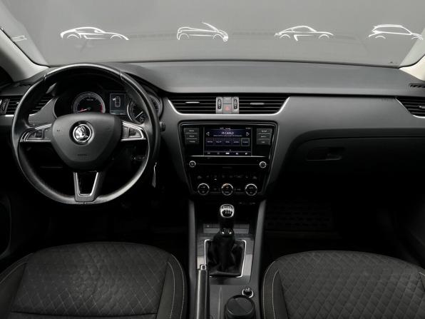 Skoda Octavia III (A7) Рестайлинг с пробегом 2017 года, цена 1 391 400 рублей, 189891 км, лифтбек, Автокод Объявления