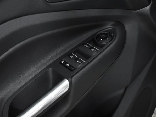 Ford Kuga II с пробегом 2015 года, цена 1 490 000 рублей, 85000 км, внедорожник, Автокод Объявления