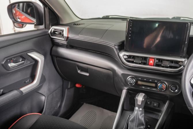 Toyota Raize I с пробегом 2019 года, цена 1 839 000 рублей, 45300 км, внедорожник, Автокод Объявления