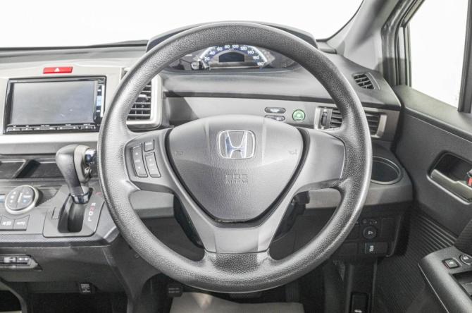 Honda Freed I Рестайлинг 2 с пробегом 2015 года, цена 1 349 000 рублей, 100000 км, компактвэн, Автокод Объявления