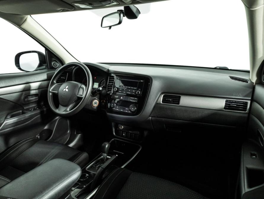 Mitsubishi Outlander III Рестайлинг 2 Санкт-Петербург  - изображение 10