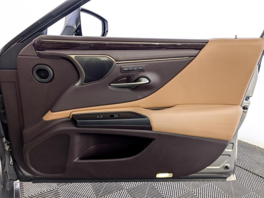 Lexus ES VII Москва  - изображение 26