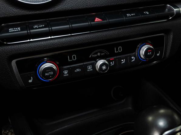 Audi A3 III (8V) Рестайлинг с пробегом 2016 года, цена 2 089 000 рублей, 78218 км, седан, Автокод Объявления