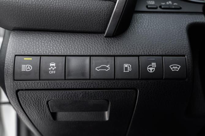 Toyota Camry VIII (XV70) с пробегом 2018 года, цена 2 450 000 рублей, 135018 км, седан, Автокод Объявления
