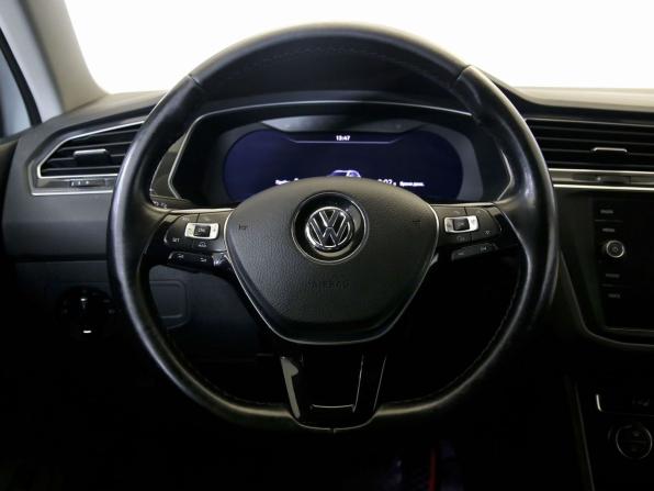 Volkswagen Tiguan II с пробегом 2018 года, цена 2 190 000 рублей, 153252 км, внедорожник, Автокод Объявления