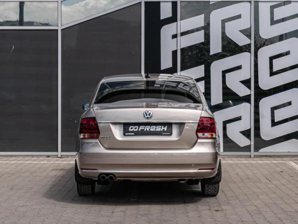 Volkswagen Polo V Рестайлинг с пробегом 2017 года, цена 1 370 000 рублей, 95564 км, седан, Автокод Объявления