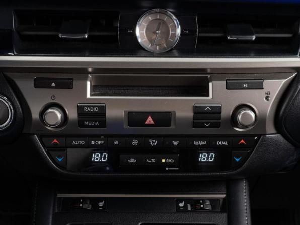 Lexus ES VI Рестайлинг с пробегом 2017 года, цена 2 669 000 рублей, 119290 км, седан, Автокод Объявления