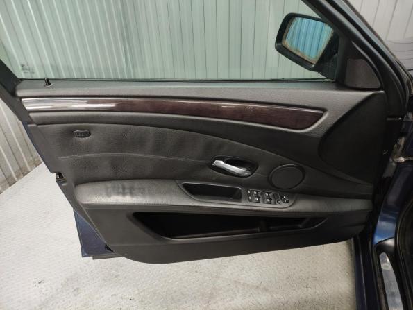 BMW 5 серии V (E60/E61) Рестайлинг с пробегом 2007 года, цена 1 055 000 рублей, 235607 км, седан, Автокод Объявления