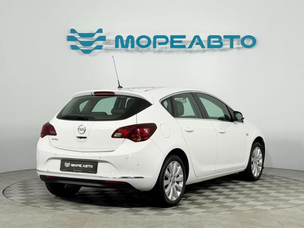 Opel Astra J Рестайлинг с пробегом 2014 года, цена 890 000 рублей, 120000 км, хэтчбек, Автокод Объявления