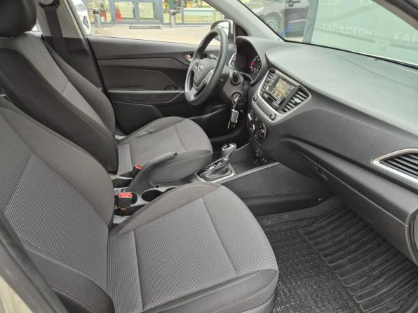 Hyundai Solaris II с пробегом 2018 года, цена 1 150 000 рублей, 209763 км, седан, Автокод Объявления