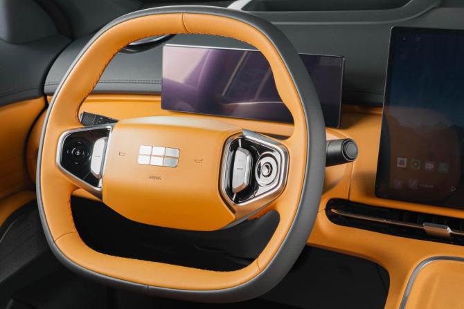 Geely EX5 EM-i с пробегом 2025 года, цена 3 049 000 рублей, 5000 км, внедорожник, Автокод Объявления