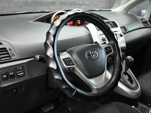 Toyota Verso I с пробегом 2011 года, цена 1 030 000 рублей, 210021 км, компактвэн, Автокод Объявления