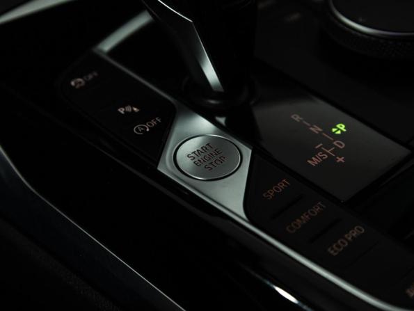 BMW 3 серии VII (G2x) с пробегом 2021 года, цена 3 549 700 рублей, 48242 км, седан, Автокод Объявления