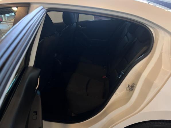 Mazda 3 III (BM) с пробегом 2013 года, цена 1 165 000 рублей, 135639 км, седан, Автокод Объявления