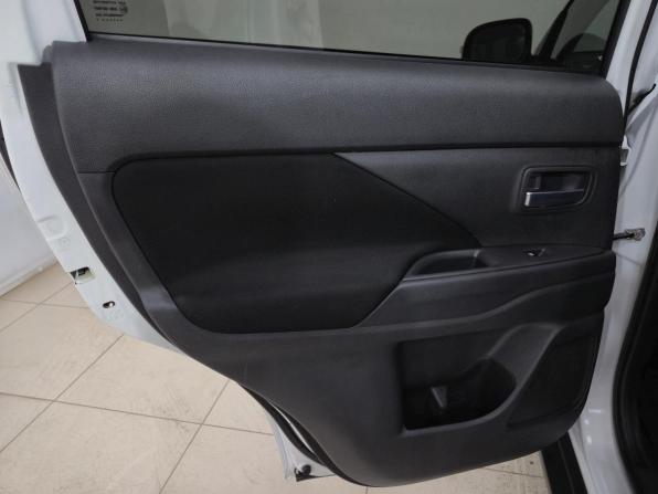 Mitsubishi Outlander III Рестайлинг 2 с пробегом 2017 года, цена 1 648 000 рублей, 155464 км, внедорожник, Автокод Объявления