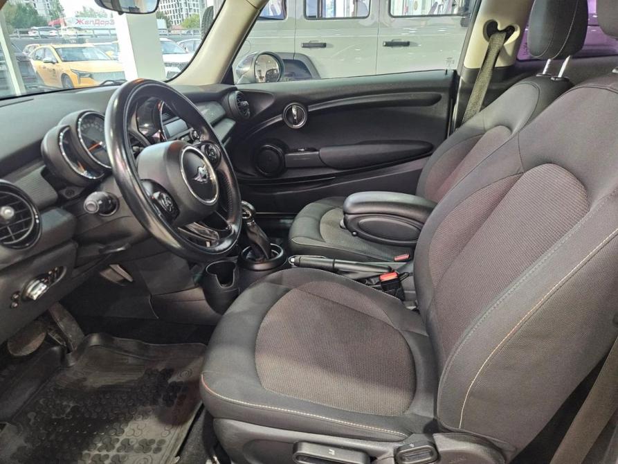 Mini Hatch III (F55/F56) Москва  - изображение 11