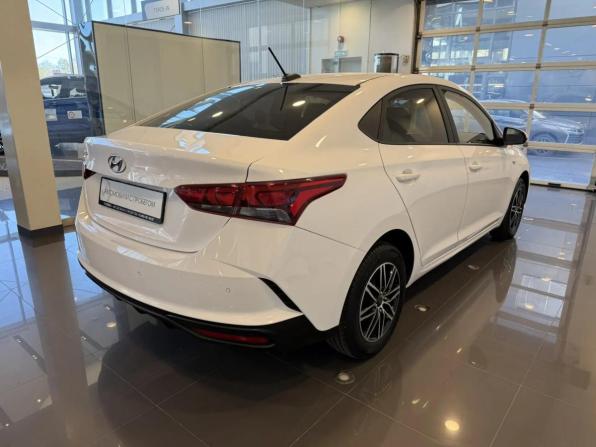 Hyundai Solaris II Рестайлинг с пробегом 2021 года, цена 1 580 000 рублей, 72655 км, седан, Автокод Объявления