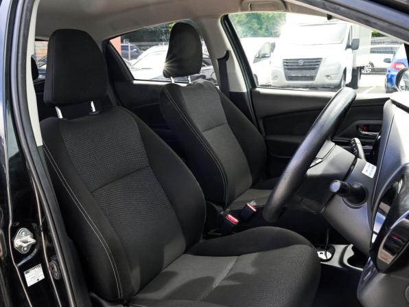 Toyota Vitz III (XP130) Рестайлинг 2 с пробегом 2019 года, цена 1 150 000 рублей, 93861 км, хэтчбек, Автокод Объявления