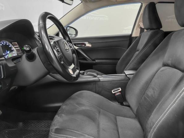 Lexus CT I Рестайлинг 2 с пробегом 2018 года, цена 2 120 000 рублей, 109707 км, хэтчбек, Автокод Объявления