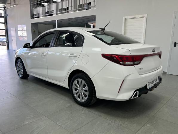 Kia Rio IV Рестайлинг с пробегом 2021 года, цена 1 230 000 рублей, 160988 км, седан, Автокод Объявления
