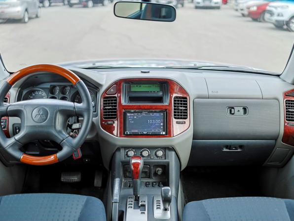 Mitsubishi Pajero III Рестайлинг с пробегом 2004 года, цена 1 099 000 рублей, 275800 км, внедорожник, Автокод Объявления
