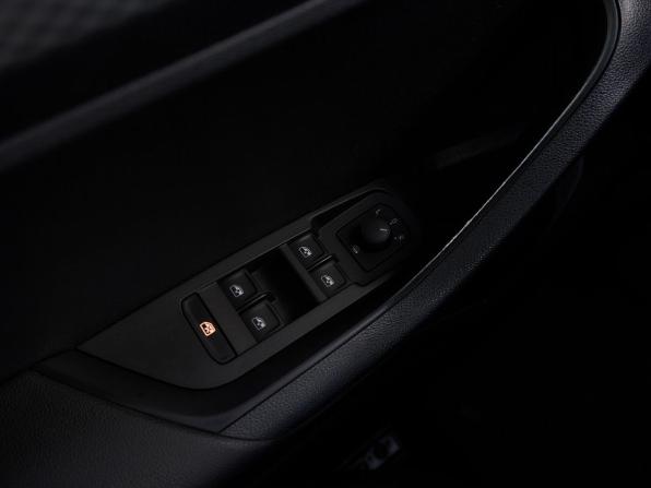 Skoda Karoq I с пробегом 2020 года, цена 2 584 000 рублей, 107200 км, внедорожник, Автокод Объявления