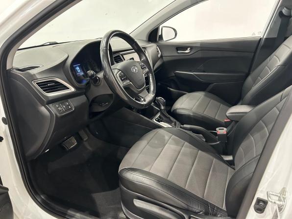 Hyundai Solaris II с пробегом 2019 года, цена 1 149 000 рублей, 179345 км, седан, Автокод Объявления