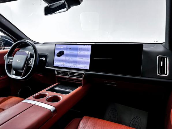 Li Auto (Lixiang) L9 I с пробегом 2024 года, цена 6 500 000 рублей, 45154 км, внедорожник, Автокод Объявления