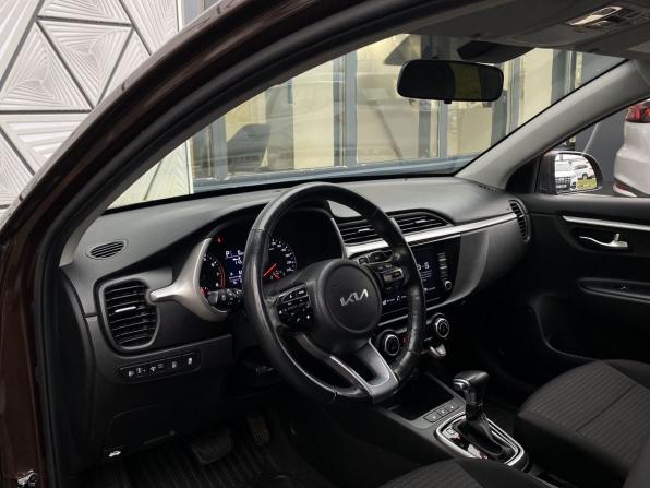 Kia Rio IV Рестайлинг с пробегом 2021 года, цена 1 549 000 рублей, 125956 км, седан, Автокод Объявления