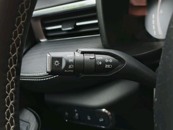 Haval Jolion I Рестайлинг с пробегом 2024 года, цена 1 999 000 рублей, 88678 км, внедорожник, Автокод Объявления
