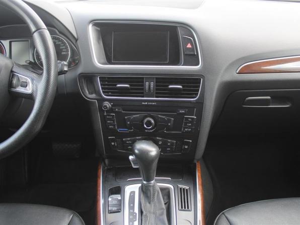 Audi Q5 I (8R) с пробегом 2011 года, цена 920 000 рублей, 391828 км, внедорожник, Автокод Объявления