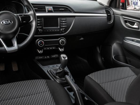 Kia Rio IV с пробегом 2020 года, цена 1 620 000 рублей, 31426 км, хэтчбек, Автокод Объявления