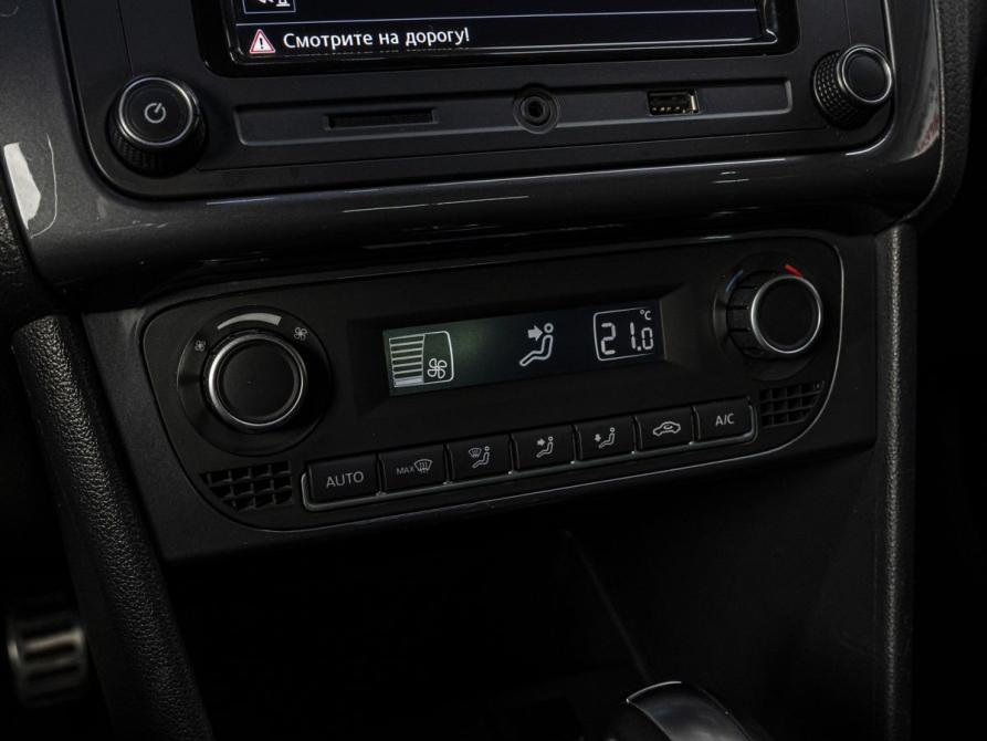 Volkswagen Polo V Рестайлинг Тюмень  - изображение 21
