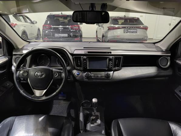 Toyota RAV4 IV (XA40) Рестайлинг с пробегом 2017 года, цена 1 890 000 рублей, 274326 км, внедорожник, Автокод Объявления