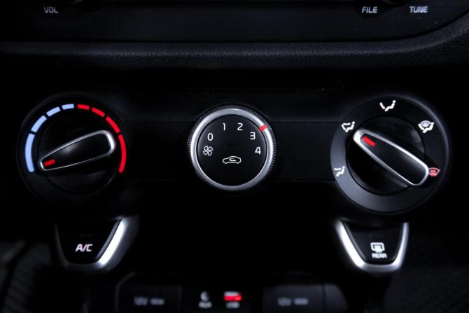 Kia Rio IV с пробегом 2019 года, цена 1 599 000 рублей, 72173 км, хэтчбек, Автокод Объявления
