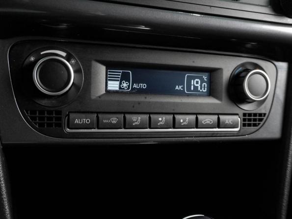 Volkswagen Polo V Рестайлинг с пробегом 2019 года, цена 1 334 000 рублей, 151414 км, седан, Автокод Объявления