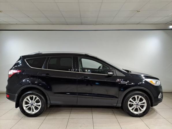 Ford Kuga II Рестайлинг с пробегом 2017 года, цена 1 390 000 рублей, 208825 км, внедорожник, Автокод Объявления