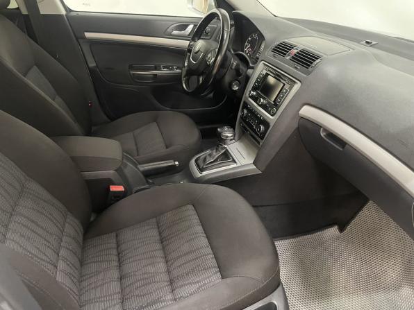Skoda Octavia II (A5) Рестайлинг с пробегом 2012 года, цена 780 000 рублей, 175329 км, лифтбек, Автокод Объявления