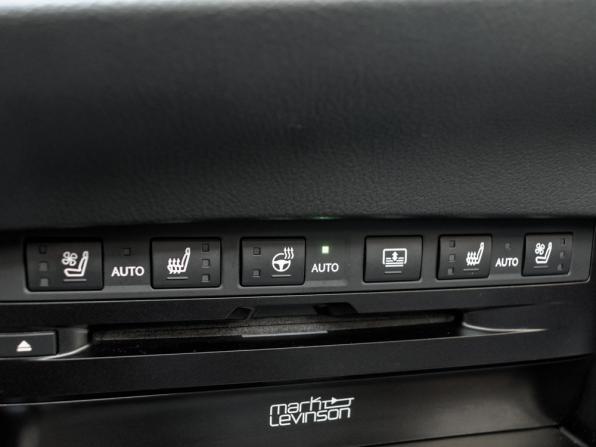 Lexus ES VII с пробегом 2021 года, цена 3 490 000 рублей, 68958 км, седан, Автокод Объявления
