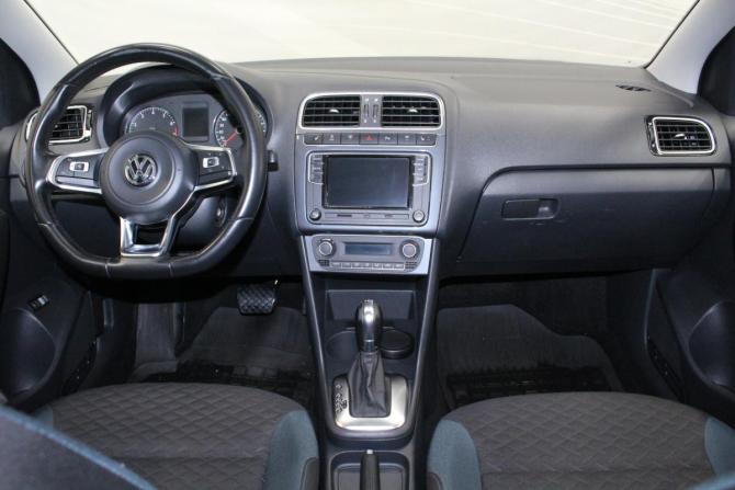 Volkswagen Polo V Рестайлинг с пробегом 2019 года, цена 1 229 000 рублей, 177000 км, седан, Автокод Объявления