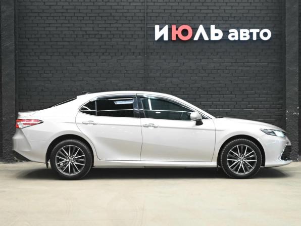 Toyota Camry VIII (XV70) Рестайлинг с пробегом 2022 года, цена 2 690 000 рублей, 157875 км, седан, Автокод Объявления