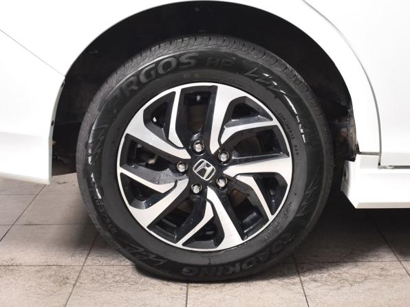 Honda Stepwgn V Рестайлинг с пробегом 2021 года, цена 2 794 995 рублей, 43534 км, минивэн, Автокод Объявления
